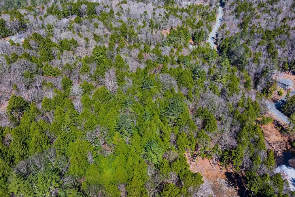 5209 Willard Road Hartford VT 05059