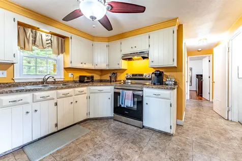 34 Oakhill Avenue Attleboro MA 02703