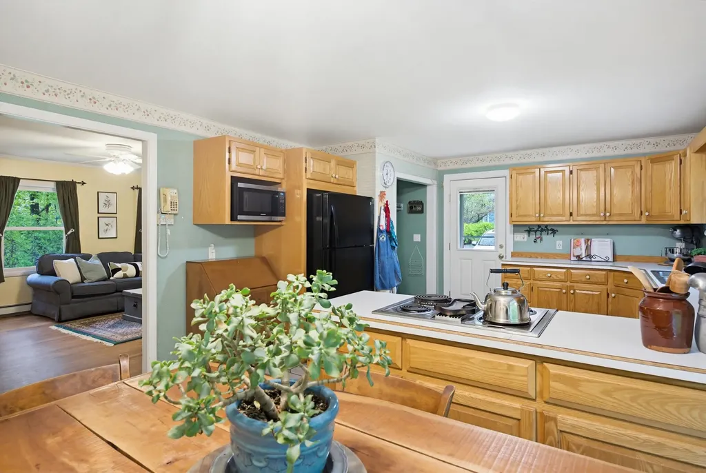 16 Depot Street New Boston NH 03070