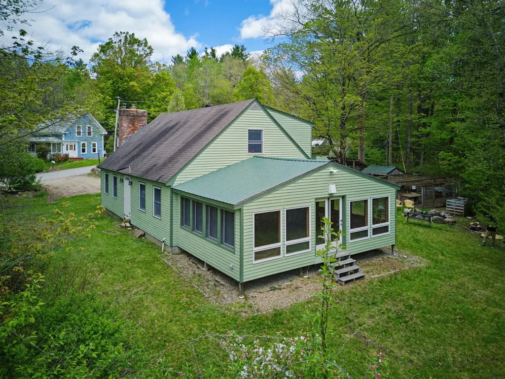 16 Depot Street New Boston NH 03070