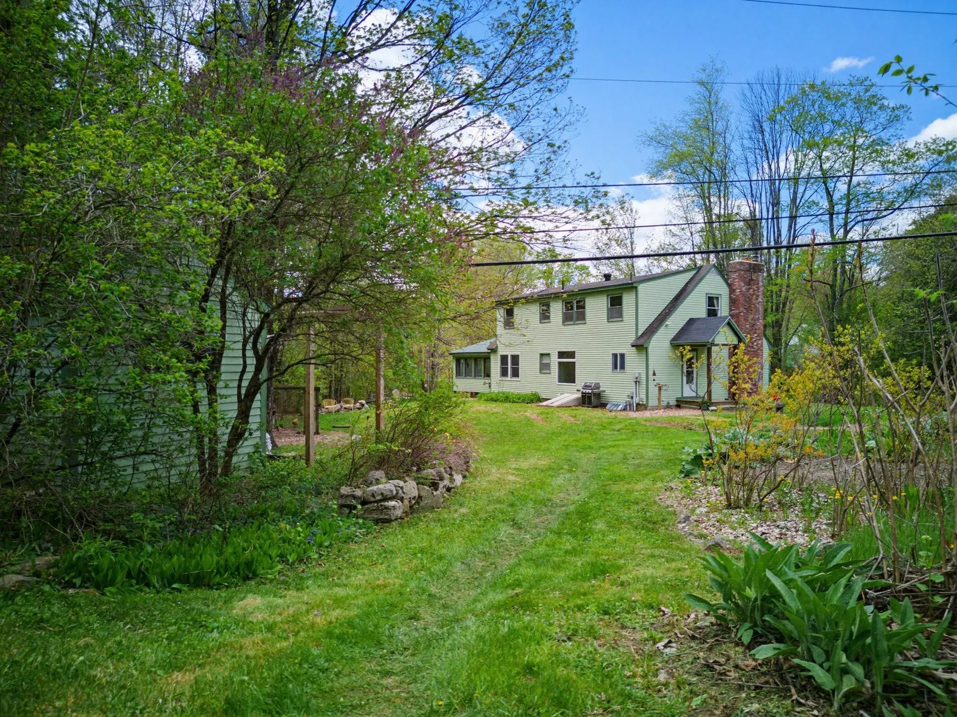 16 Depot Street New Boston NH 03070