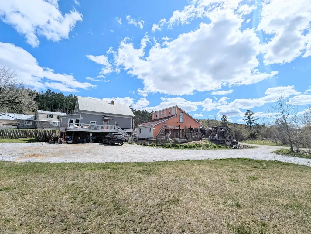 1292 Us Route 2 Marshfield VT 05658