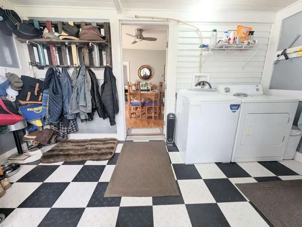 1292 Us Route 2 Marshfield VT 05658
