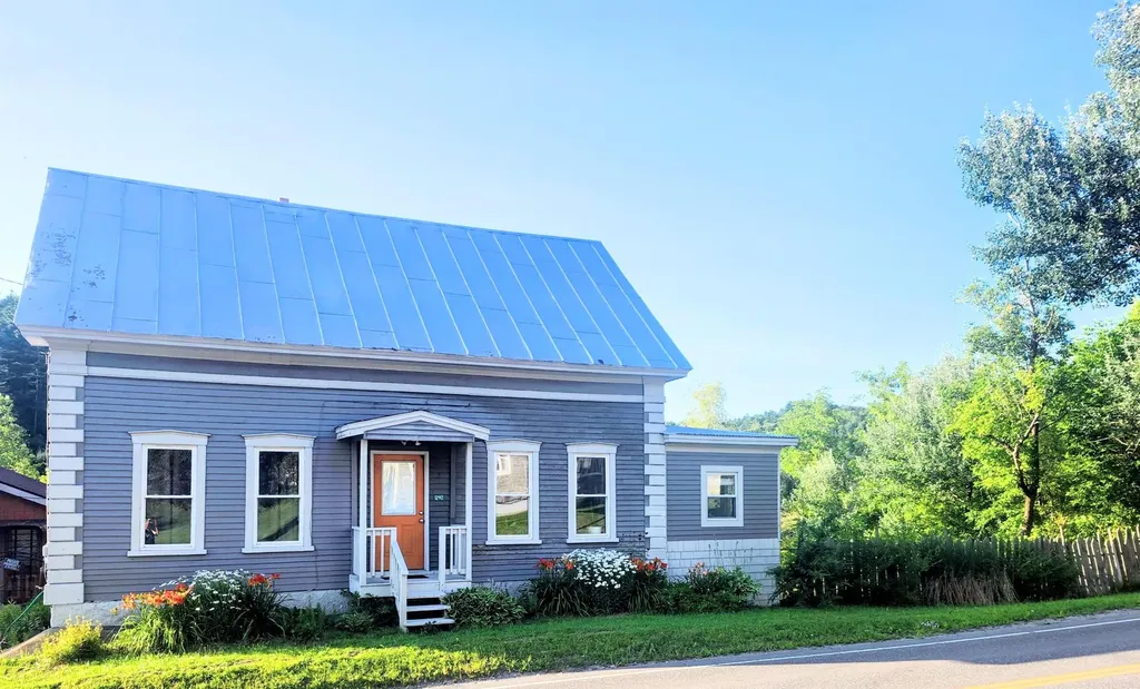 1292 Us Route 2 Marshfield VT 05658