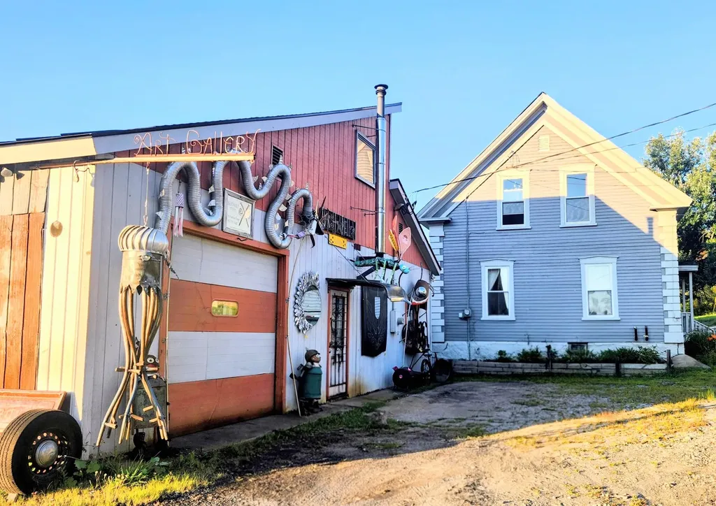 1292 Us Route 2 Marshfield VT 05658