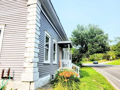 1292 Us Route 2 Marshfield VT 05658