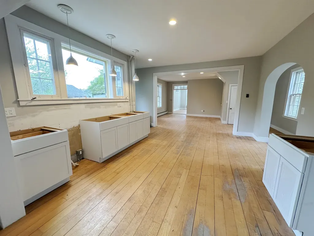 2 Pine Street Windsor VT 05089