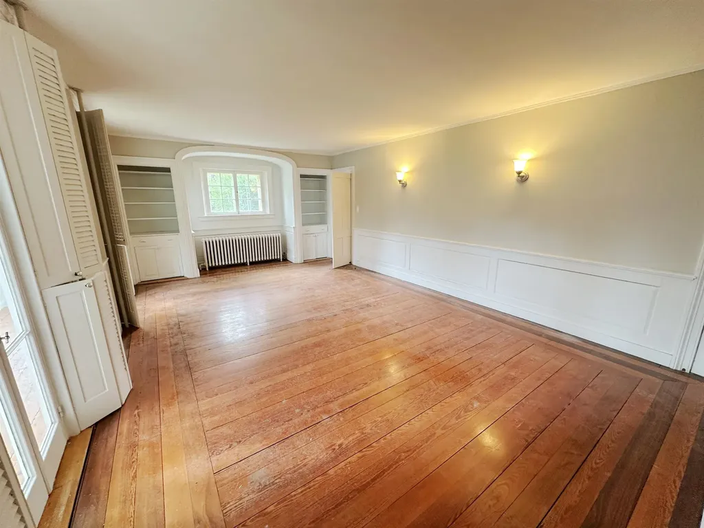 2 Pine Street Windsor VT 05089