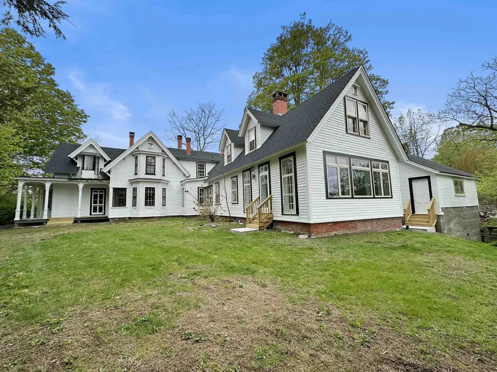 2 Pine Street Windsor VT 05089