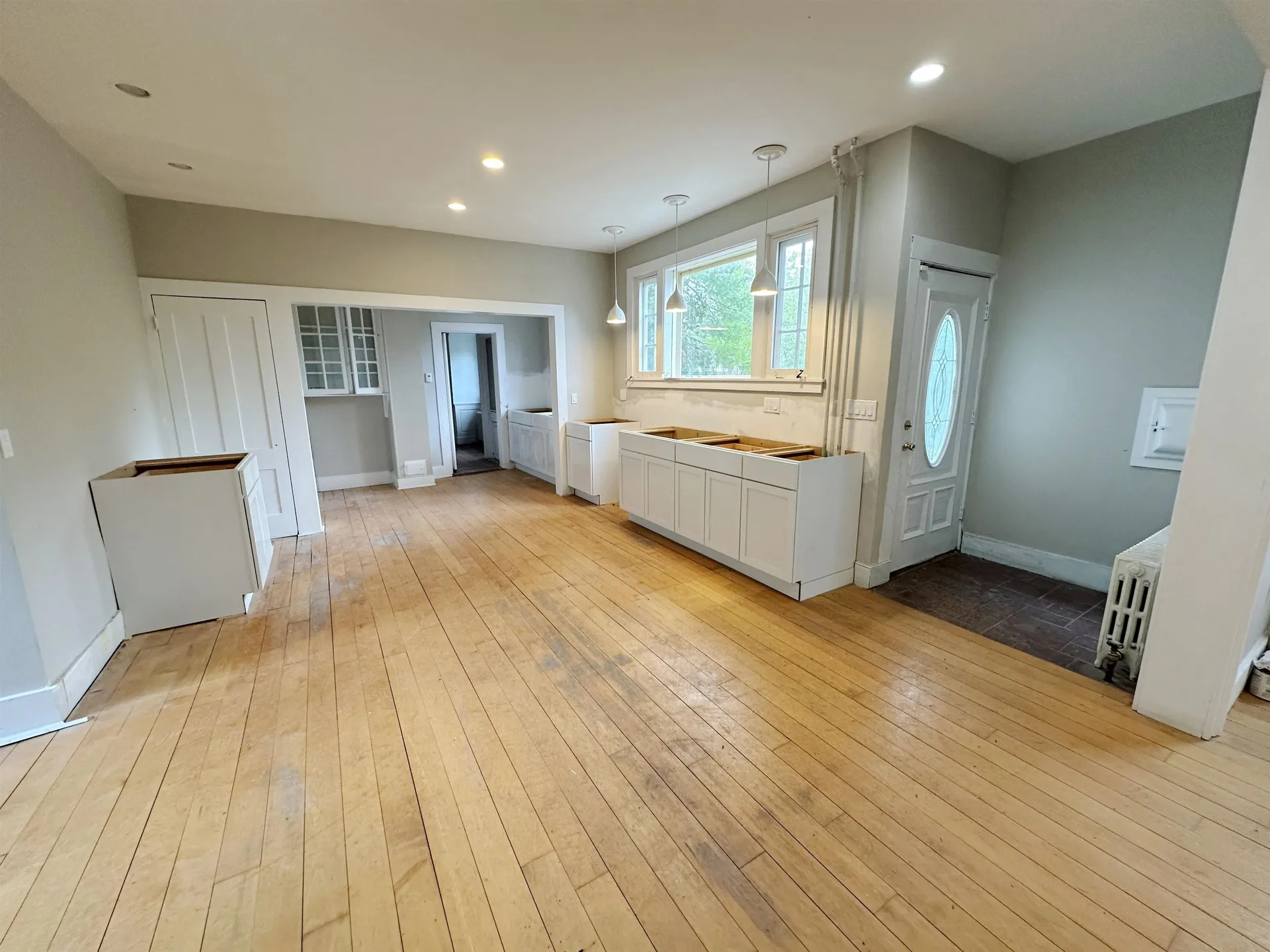 2 Pine Street Windsor VT 05089