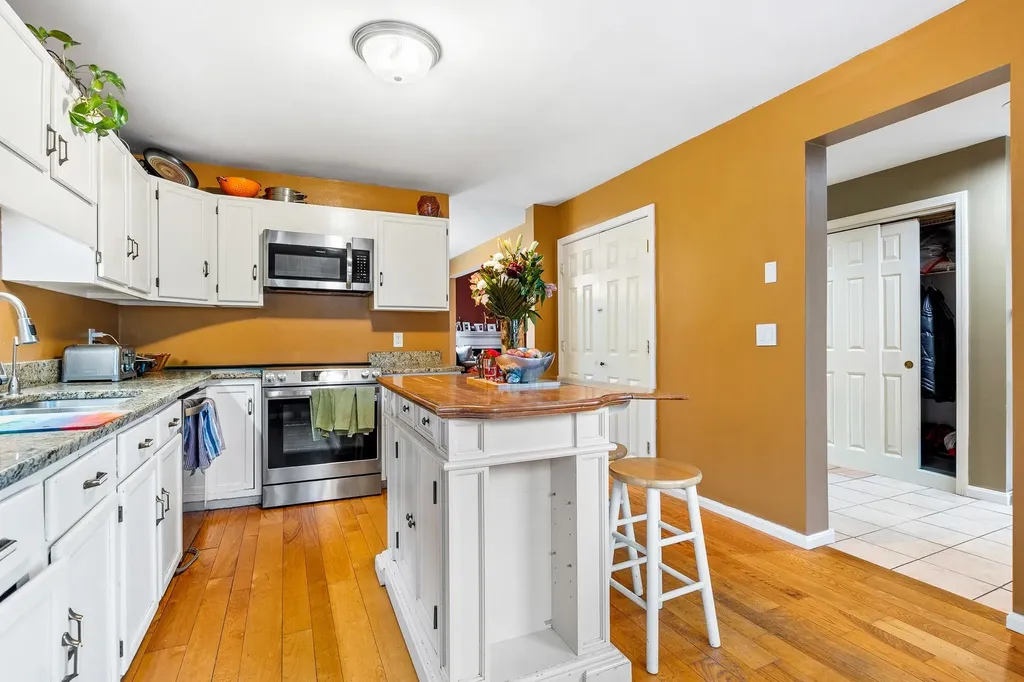9 Bristol Hill Road Windham NH 03087