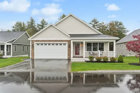 14 Mulberry Lane Epping NH 03042