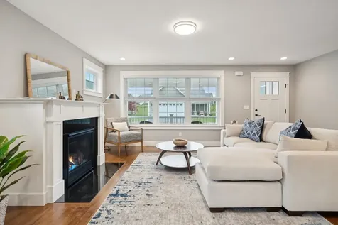 14 Mulberry Lane Epping NH 03042