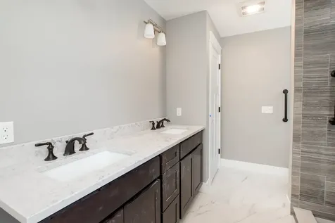 14 Mulberry Lane Epping NH 03042