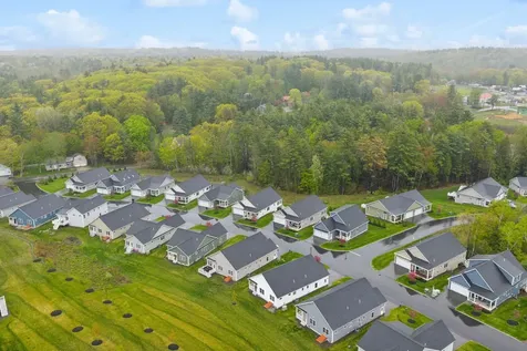 14 Mulberry Lane Epping NH 03042