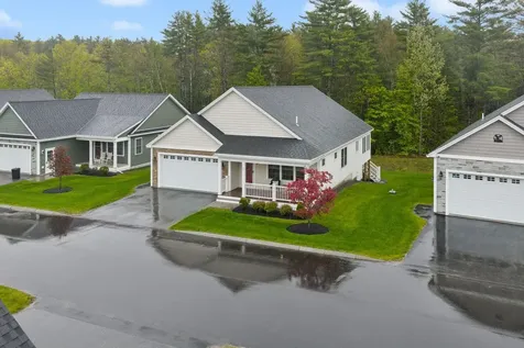 14 Mulberry Lane Epping NH 03042