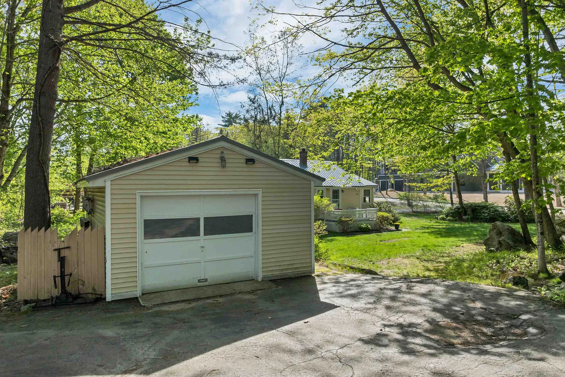 109 Barden Hill Road Hillsborough NH 03244