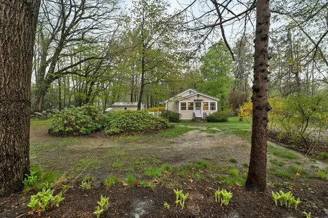 109 Barden Hill Road Hillsborough NH 03244