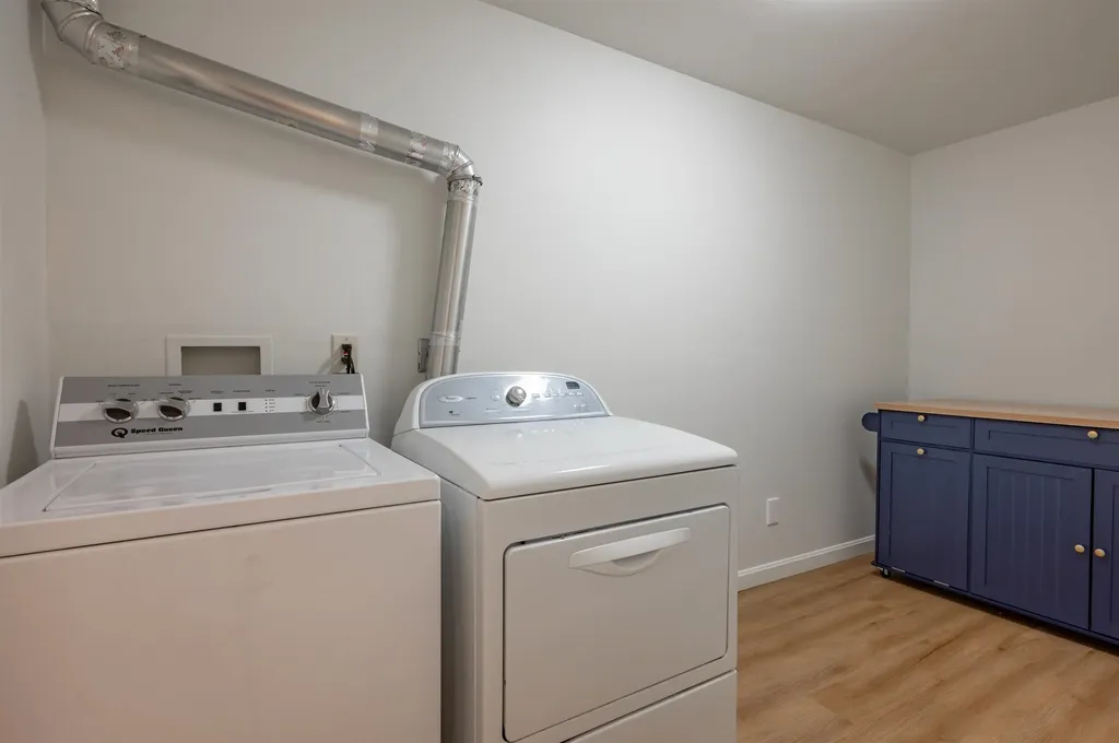 27 Pierce Lane Hollis NH 03049