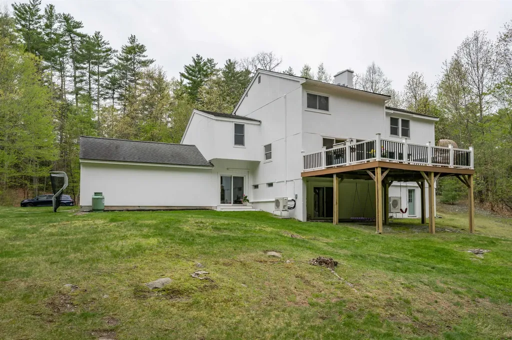 27 Pierce Lane Hollis NH 03049