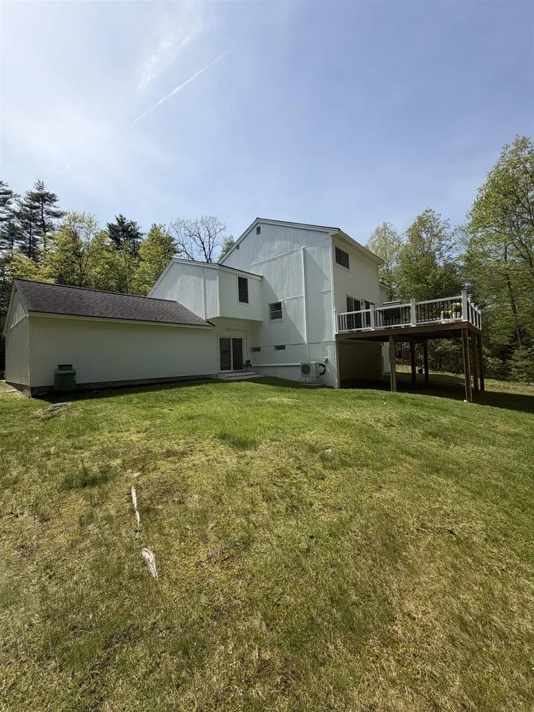 27 Pierce Lane Hollis NH 03049