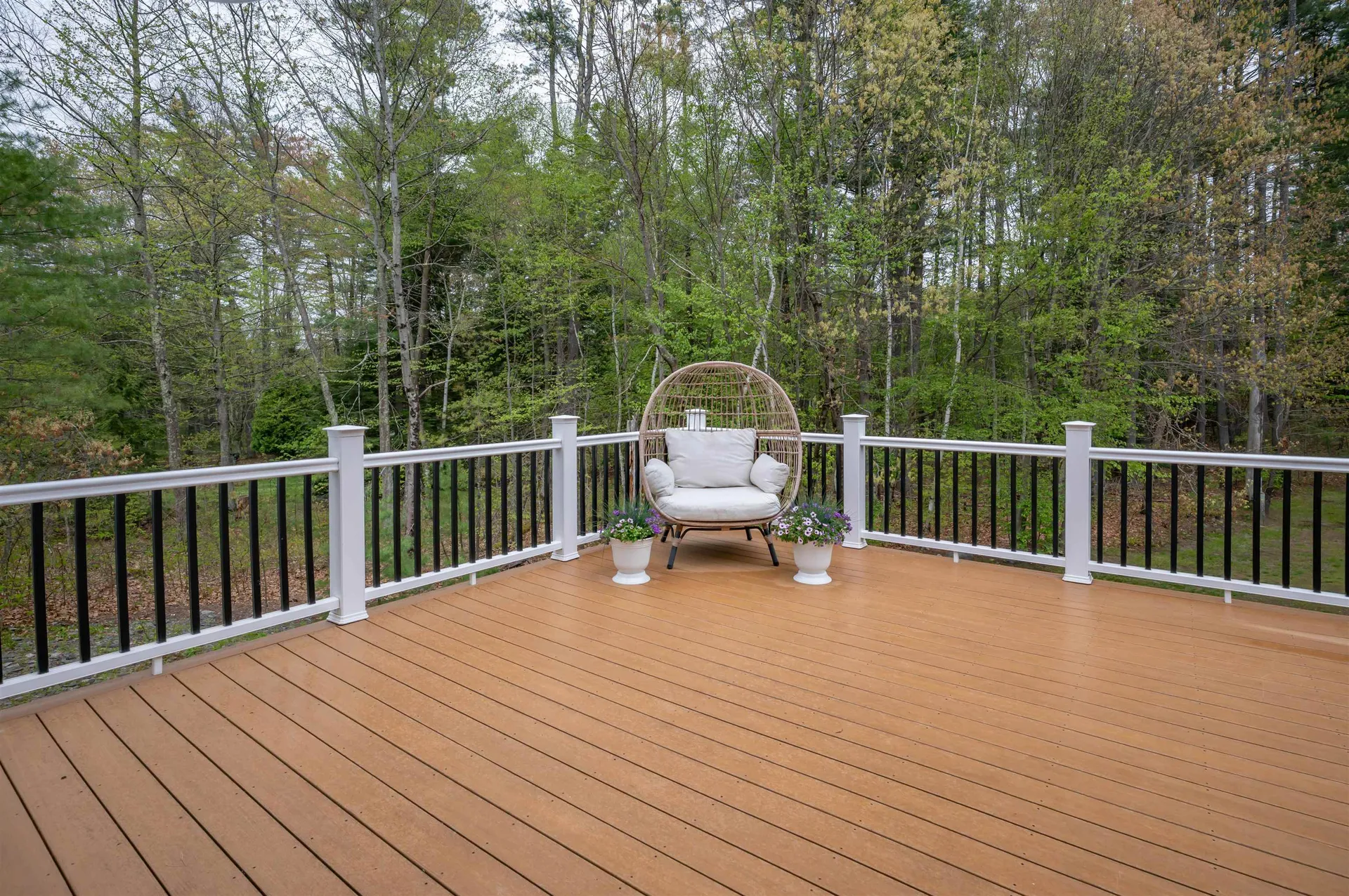 27 Pierce Lane Hollis NH 03049