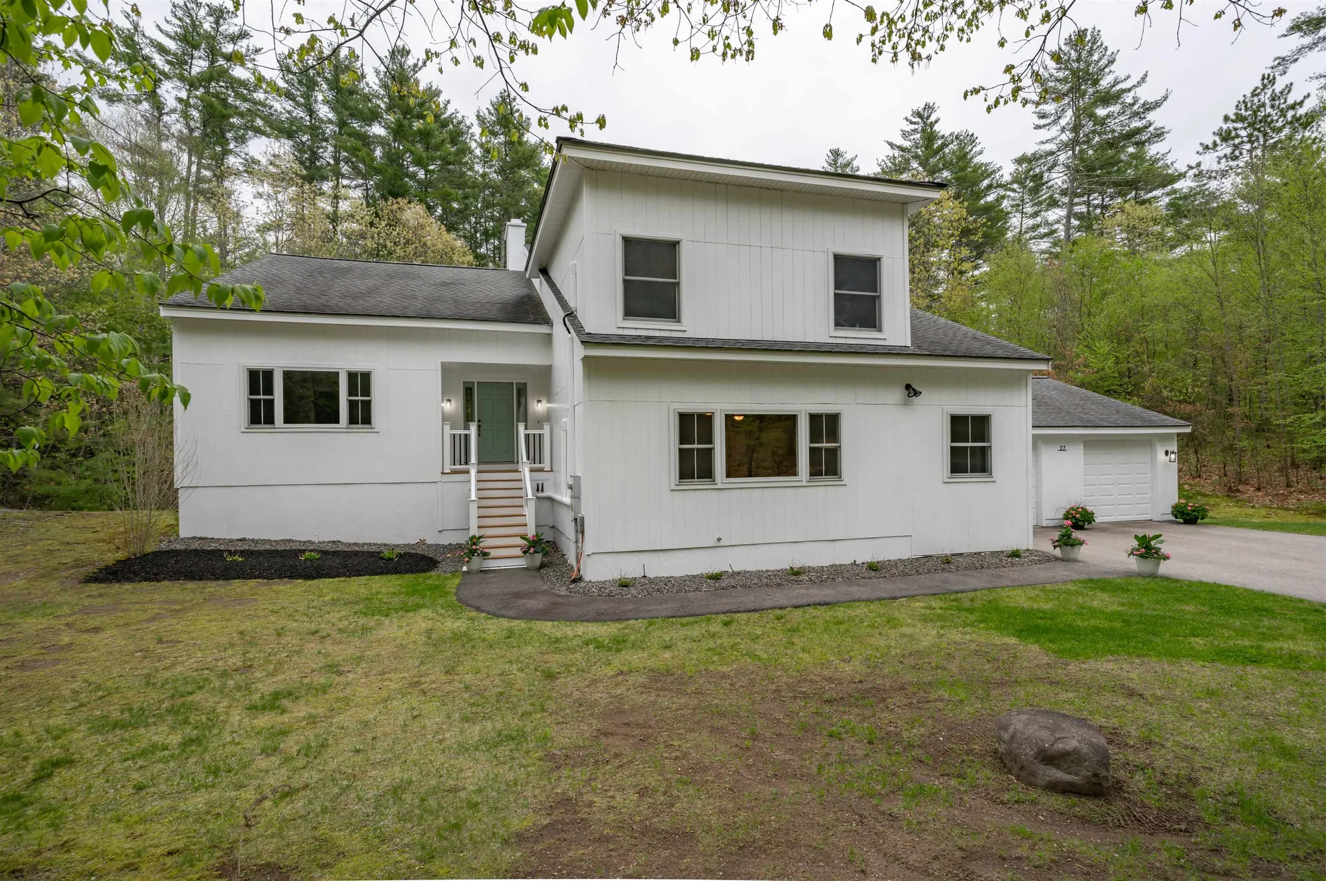 27 Pierce Lane Hollis NH 03049