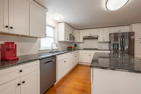 27 Pierce Lane Hollis NH 03049