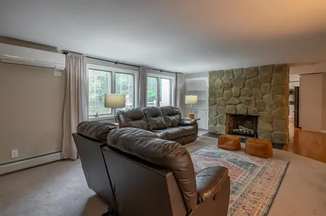 27 Pierce Lane Hollis NH 03049