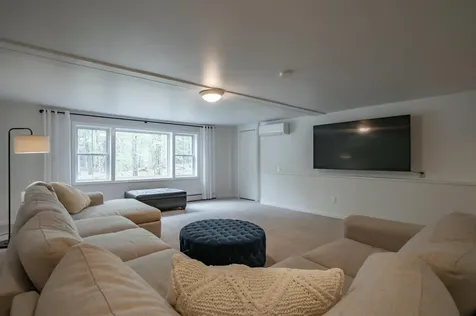 27 Pierce Lane Hollis NH 03049