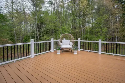 27 Pierce Lane Hollis NH 03049