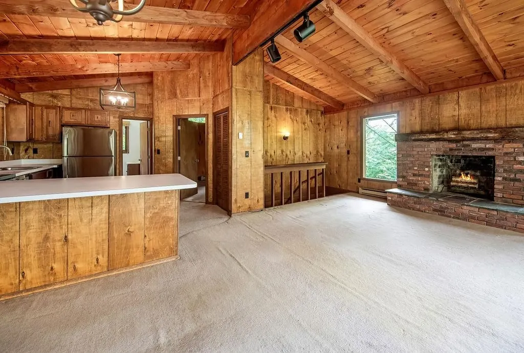 23 Cornell Way Wilmington VT 05363