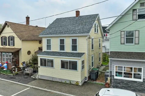 6 Central Street Pembroke NH 03275