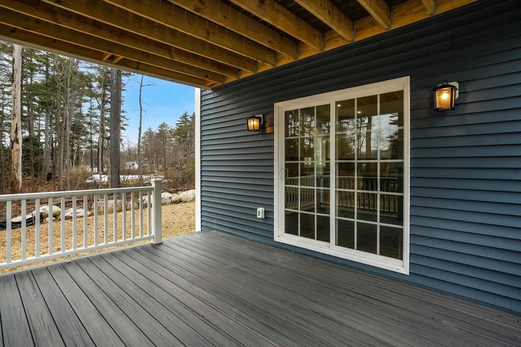26 Pine Rock Road Hillsborough NH 03244