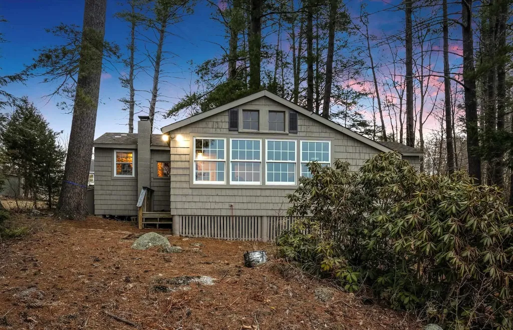 26 Pine Rock Road Hillsborough NH 03244