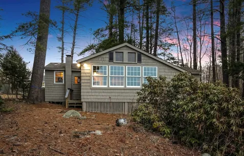 26 Pine Rock Road Hillsborough NH 03244