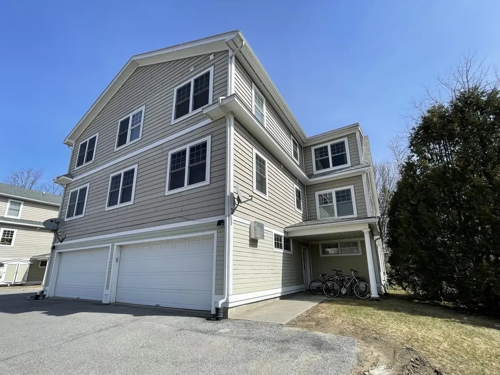 354 Manhattan Drive Burlington VT 05401