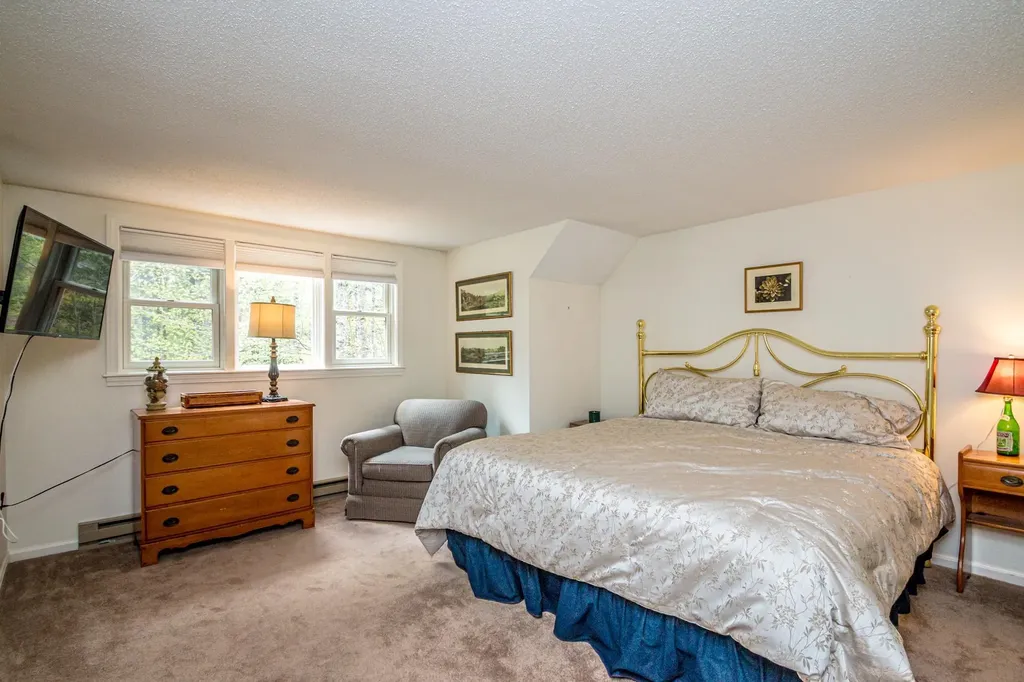 124 Old Bartlett Road Conway NH 03860