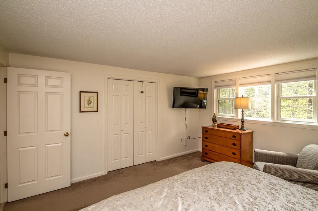 124 Old Bartlett Road Conway NH 03860