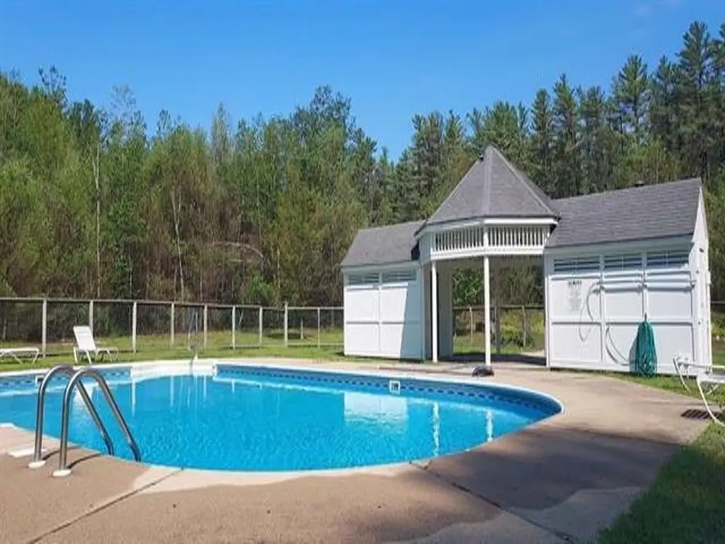 124 Old Bartlett Road Conway NH 03860