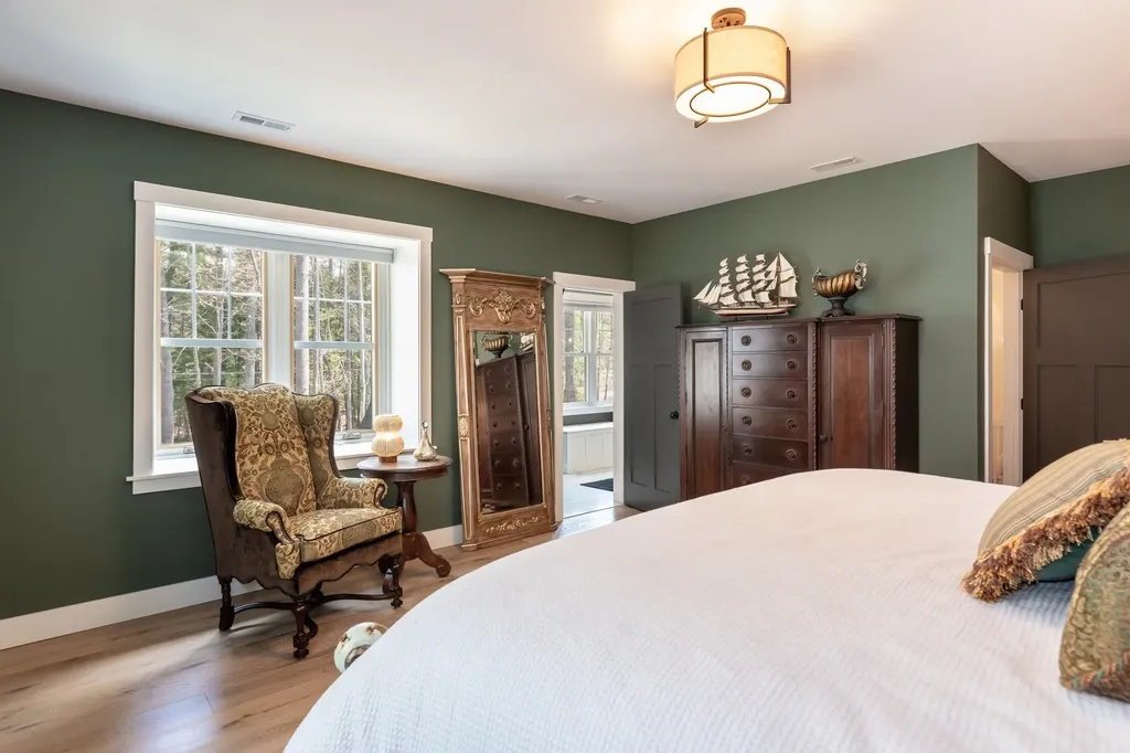 25 Clay Point Road Alton NH 03809