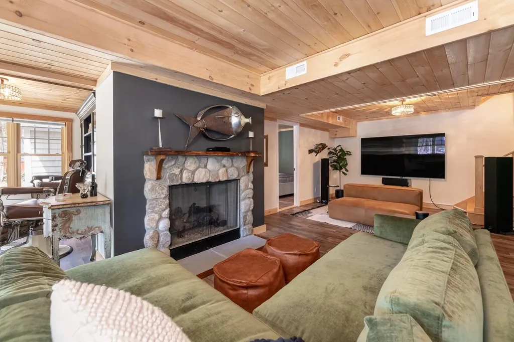 25 Clay Point Road Alton NH 03809