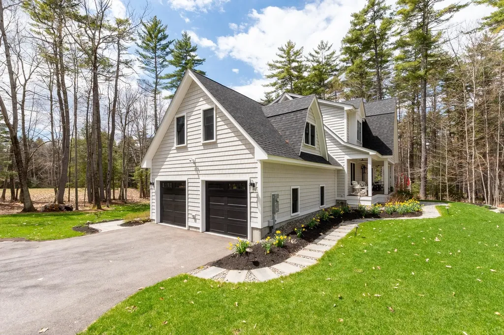 25 Clay Point Road Alton NH 03809