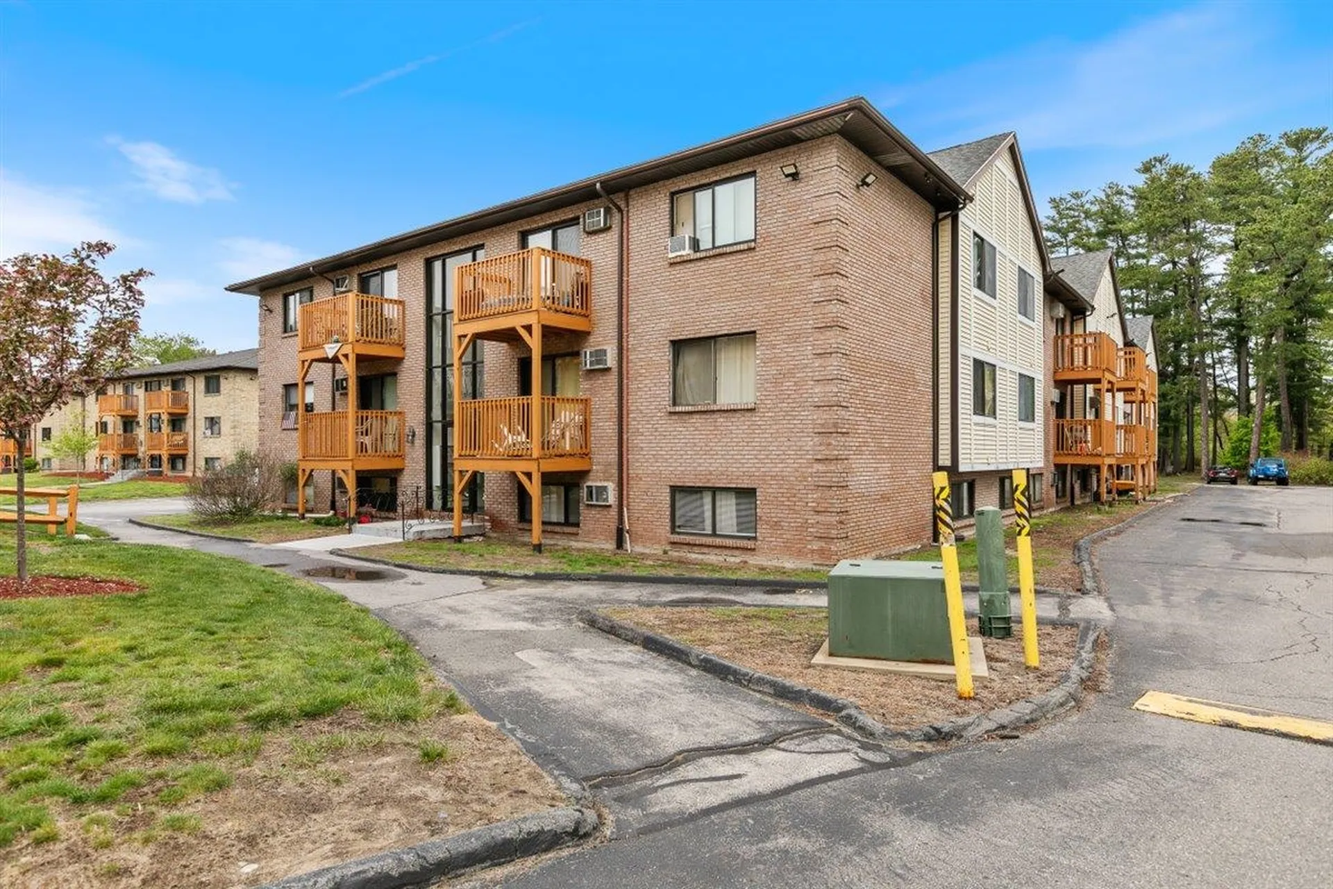 8 Lancelot Court Salem NH 03079