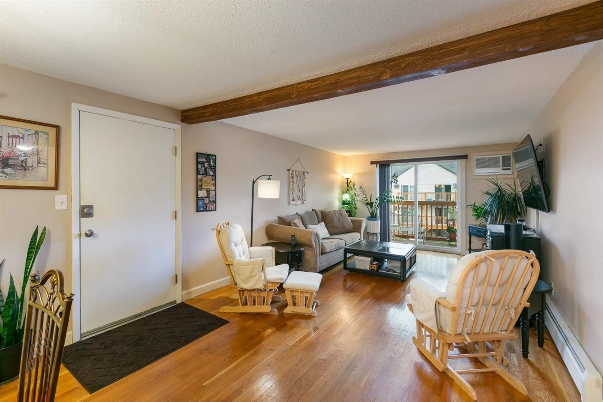 8 Lancelot Court Salem NH 03079