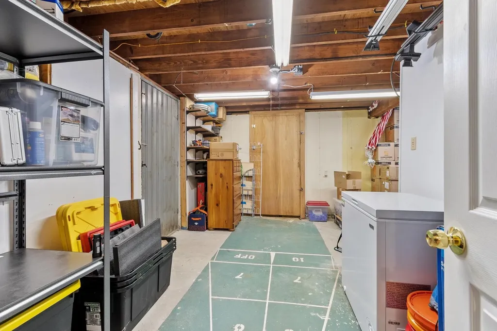 18 Iceland Circle Keene NH 03431