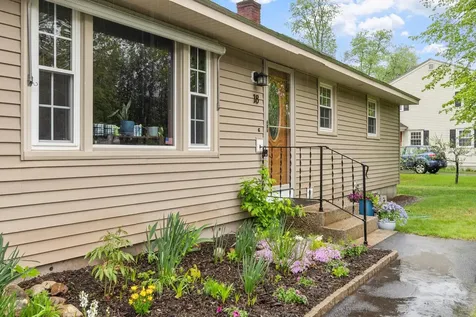 18 Iceland Circle Keene NH 03431
