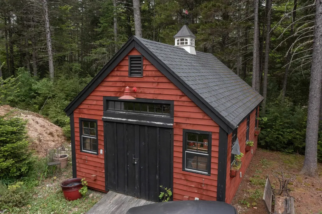 176 Amory Leland Drive Thornton NH 03285