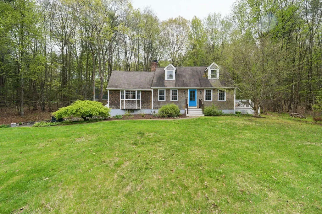 12 Hemlock Road Kensington NH 03833