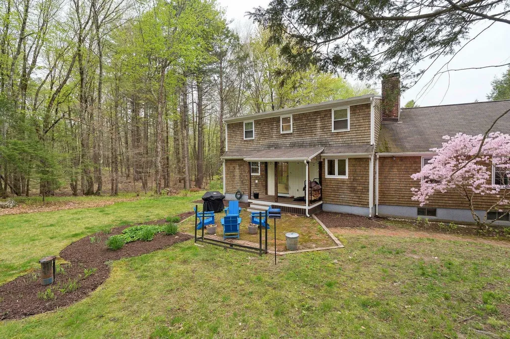 12 Hemlock Road Kensington NH 03833